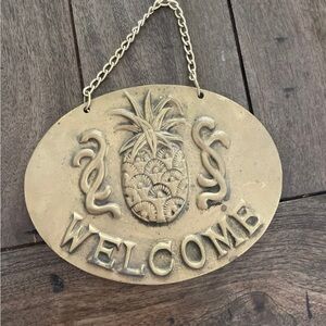 Brass Pineapple Welcome Hanging Plaque in Aged Gold Tone